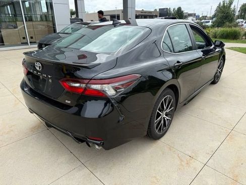 Used 2024 Toyota Camry SE FWD image 7