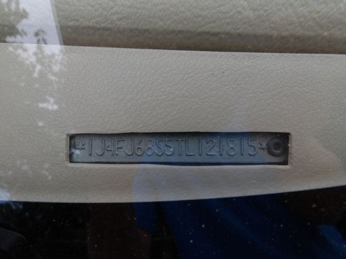 Used 1996 Jeep Cherokee 4WD 4-Door image 12
