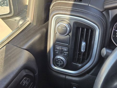 Used 2021 GMC Sierra 1500 SLT image 25