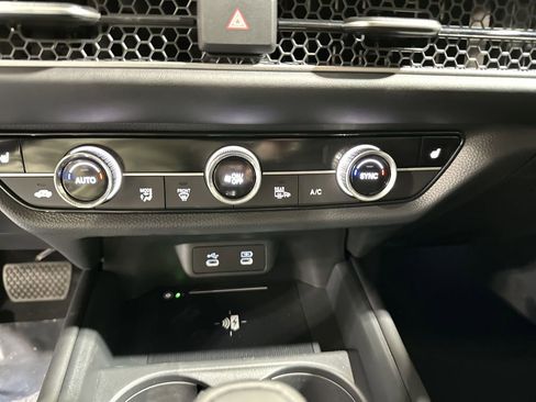 New 2026 Honda HR-V EX-L image 17