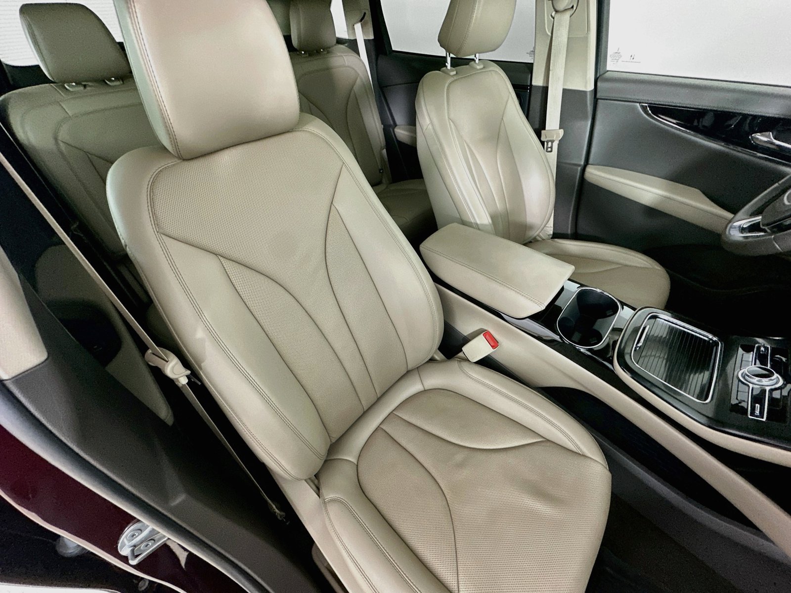 Used 2021 Lincoln Nautilus Reserve AWD/4WD image 44