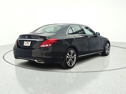 Used 2018 Mercedes-Benz C 300 4MATIC Sedan w/ Premium Package image 7
