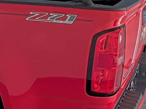 Used 2016 Chevrolet Colorado Z71 AWD/4WD image 10