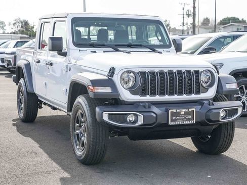 New 2026 Jeep Gladiator Sport image 3