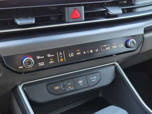New 2026 Kia Carnival FWD image 14