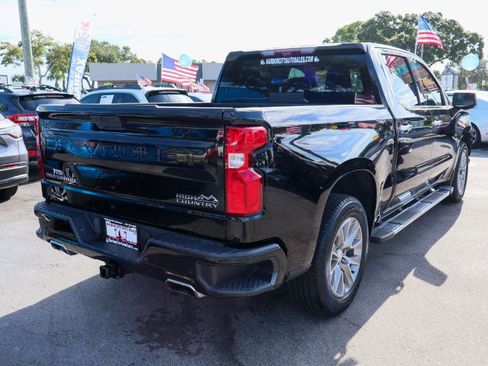Used 2020 Chevrolet Silverado 1500 High Country w/ Technology Package image 5