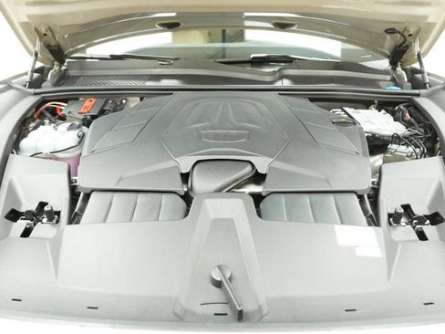 New 2026 Porsche Cayenne image 29