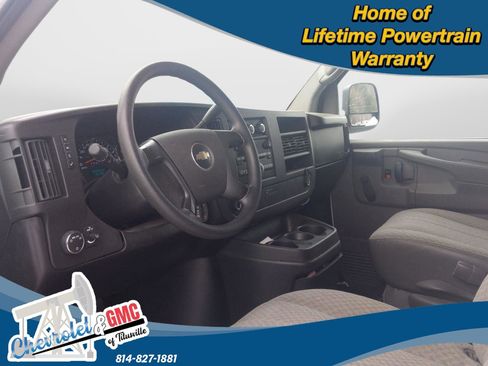 Used 2009 Chevrolet Express 1500 image 8