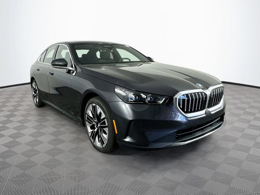 Used 2027 BMW 530i xDrive AWD/4WD image 1
