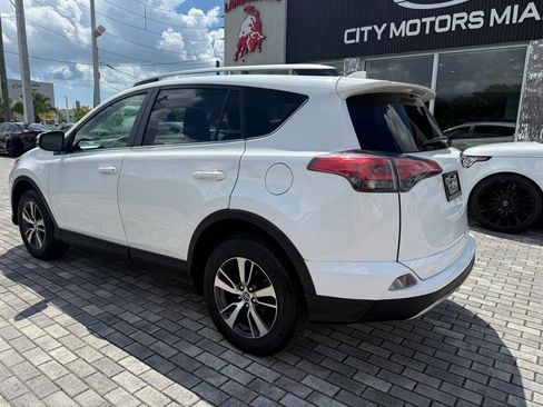 Used 2018 Toyota RAV4 XLE image 6