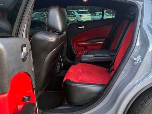 Used 2018 Dodge Charger R/T Scat Pack RWD image 29