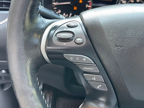 Used 2019 Nissan Pathfinder SL image 48