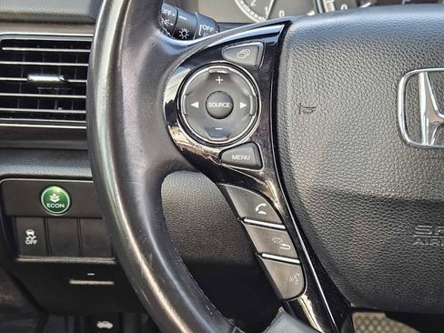 Used 2017 Honda Accord EX-L image 25