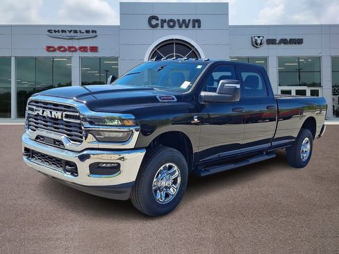 New 2026 RAM 2500 Tradesman AWD/4WD image 3