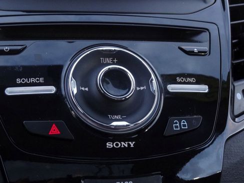 Used 2015 Ford Fiesta Titanium image 28