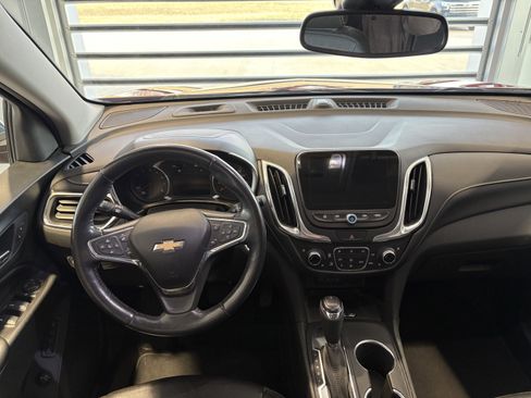 Used 2020 Chevrolet Equinox Premier image 11