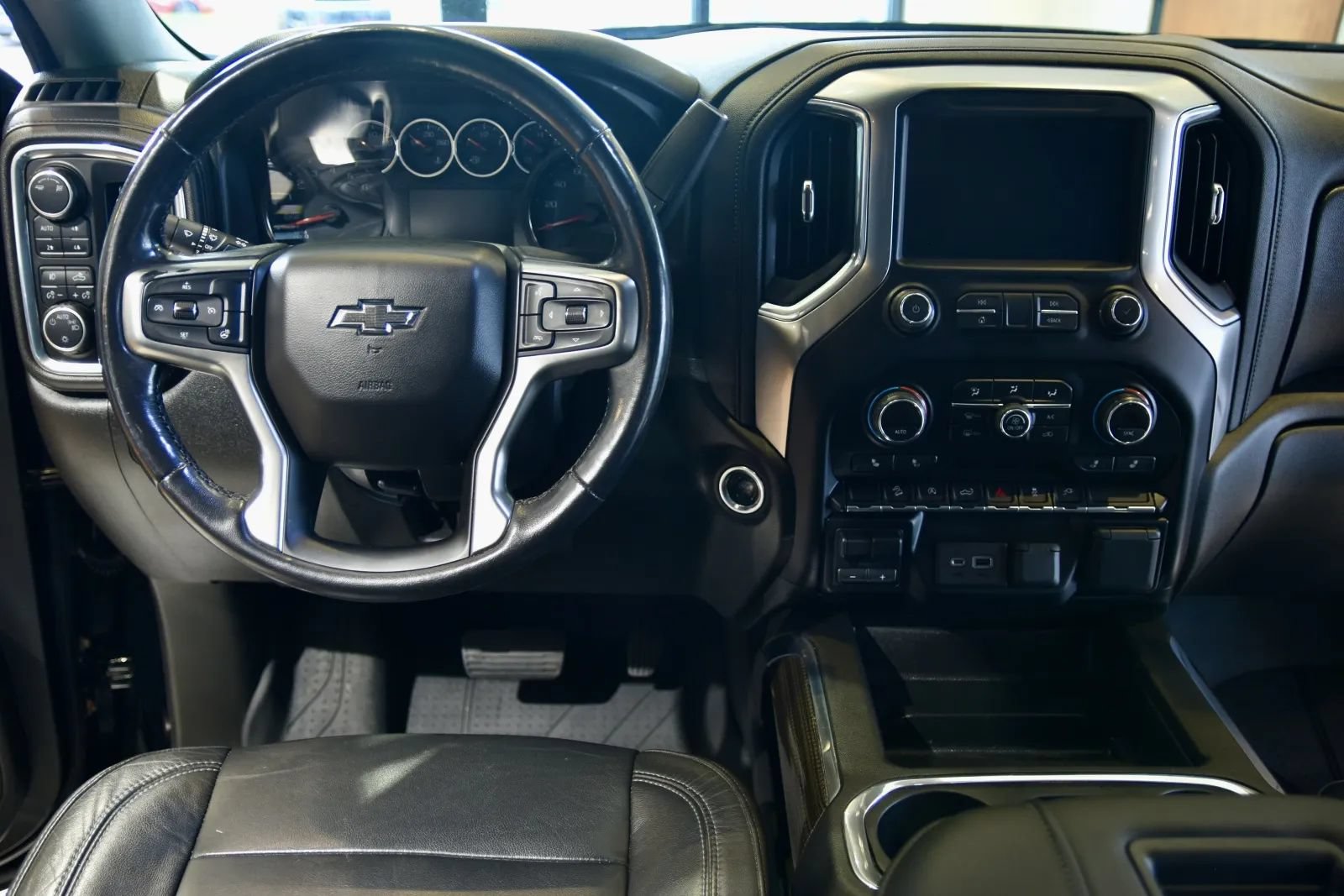 Used 2019 Chevrolet Silverado 1500 LT Trail Boss AWD/4WD image 14