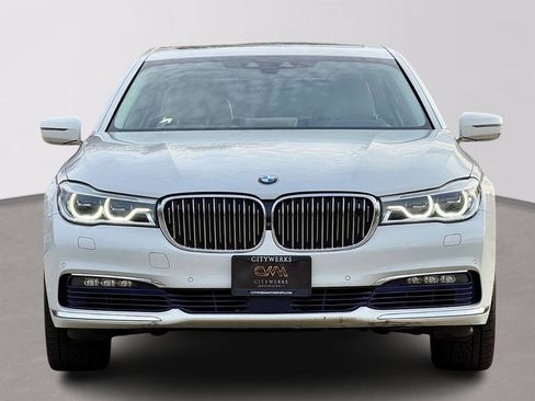 Used 2016 BMW 750i xDrive image 3