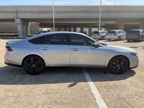 Used 2024 Honda Accord Sport image 7