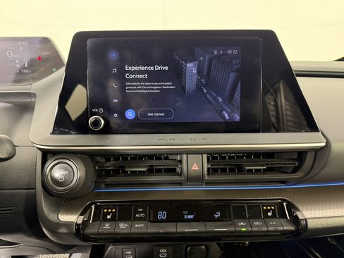 Used 2023 Toyota Prius XLE image 18