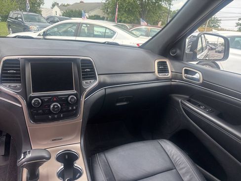 Used 2015 Jeep Grand Cherokee Limited AWD/4WD image 18