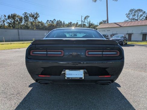 Used 2023 Dodge Challenger R/T image 5