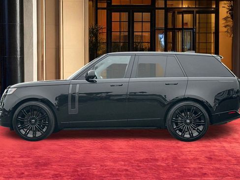 Used 2024 Land Rover Range Rover Autobiography AWD/4WD image 2