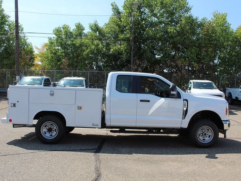 New 2026 Ford F250 XL w/ XL Chrome Package AWD/4WD image 2