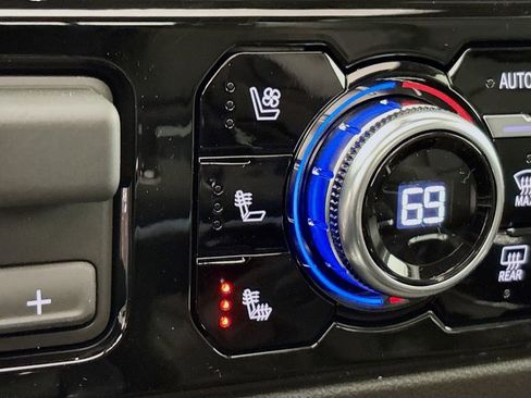 New 2026 GMC Sierra 1500 SLT w/ SLT Premium Plus Package image 20