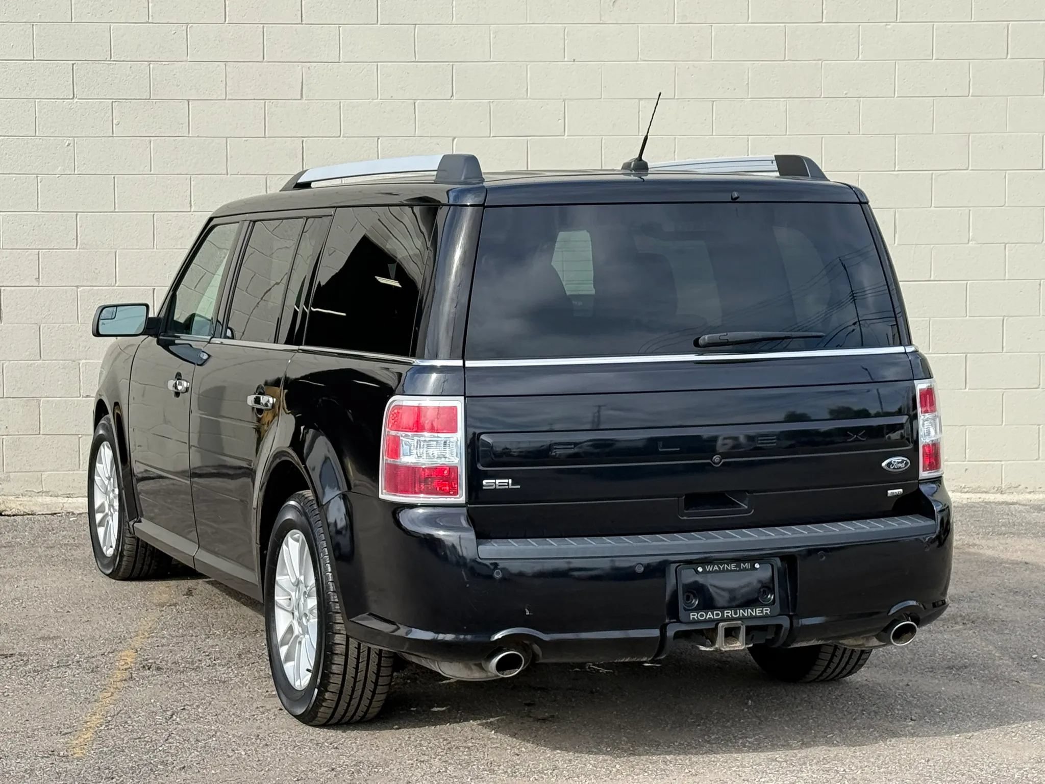 Used 2019 Ford Flex SEL w/ Class III Trailer Tow Package AWD/4WD image 5