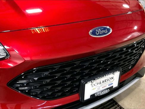 Used 2020 Ford Escape SE Sport image 9