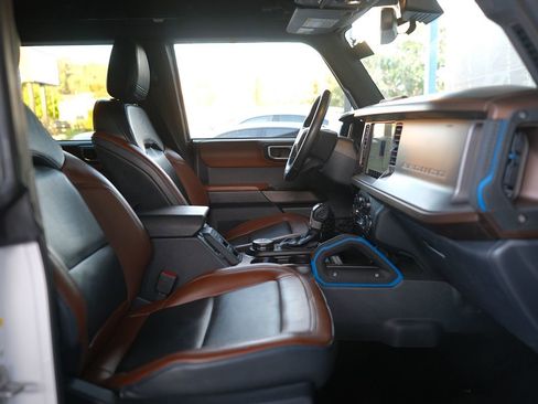 Used 2022 Ford Bronco Outer Banks image 18