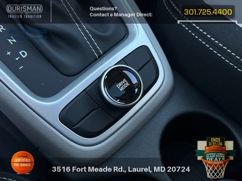 Certified 2025 Hyundai Venue SEL image 25