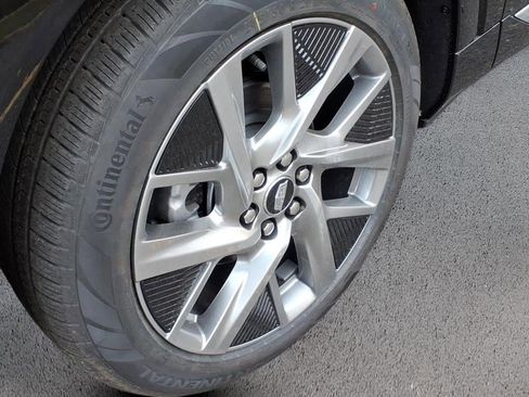 New 2026 Cadillac Optiq Luxury 1 image 9