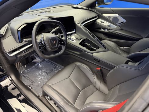 Used 2025 Chevrolet Corvette Stingray Preferred Cpe w/ Z51 Performance Package RWD image 12