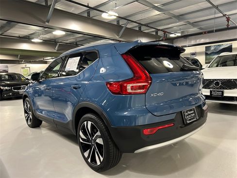 Certified 2024 Volvo XC40 B5 Plus w/ Protection Package Premier image 4