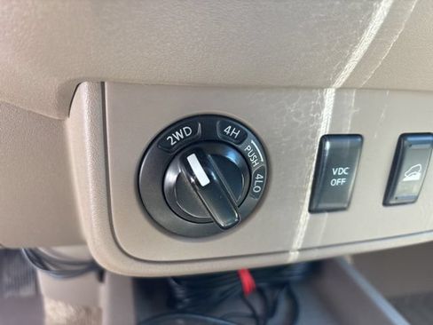Used 2011 Nissan Frontier SV AWD/4WD image 14