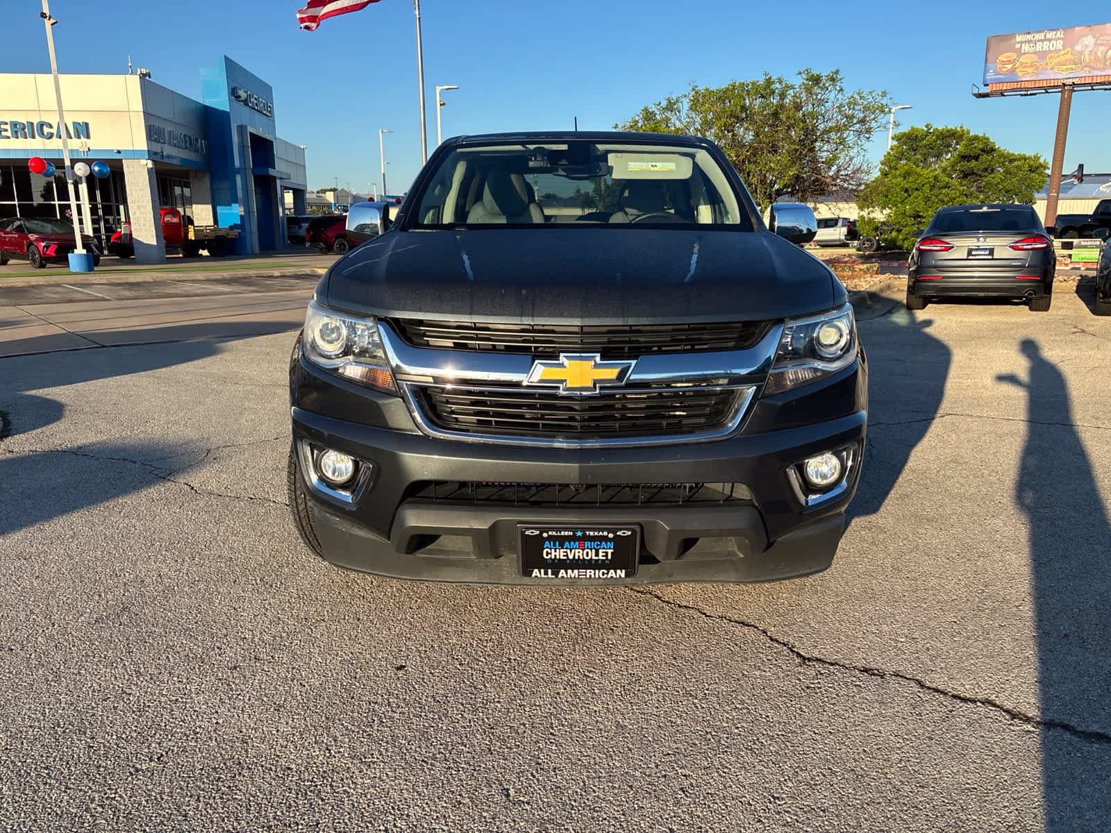 Used 2015 Chevrolet Colorado LT w/ Luxury Package RWD image 2