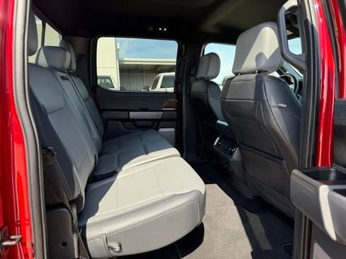 Used 2023 Ford F150 Lightning Lariat image 23