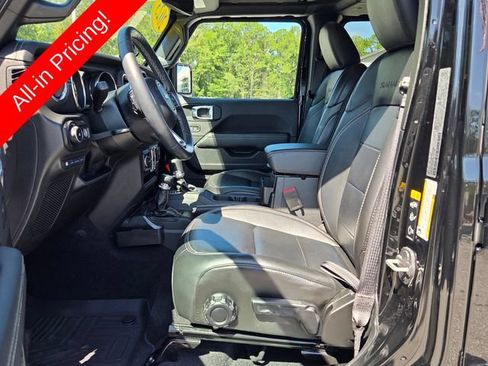 Used 2023 Jeep Wrangler Unlimited Sahara w/ Cold Weather Group AWD/4WD image 9