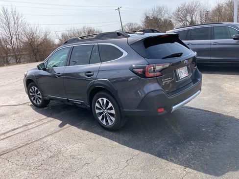 Used 2023 Subaru Outback Limited image 4