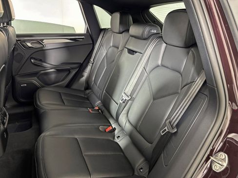 New 2026 Porsche Macan image 34