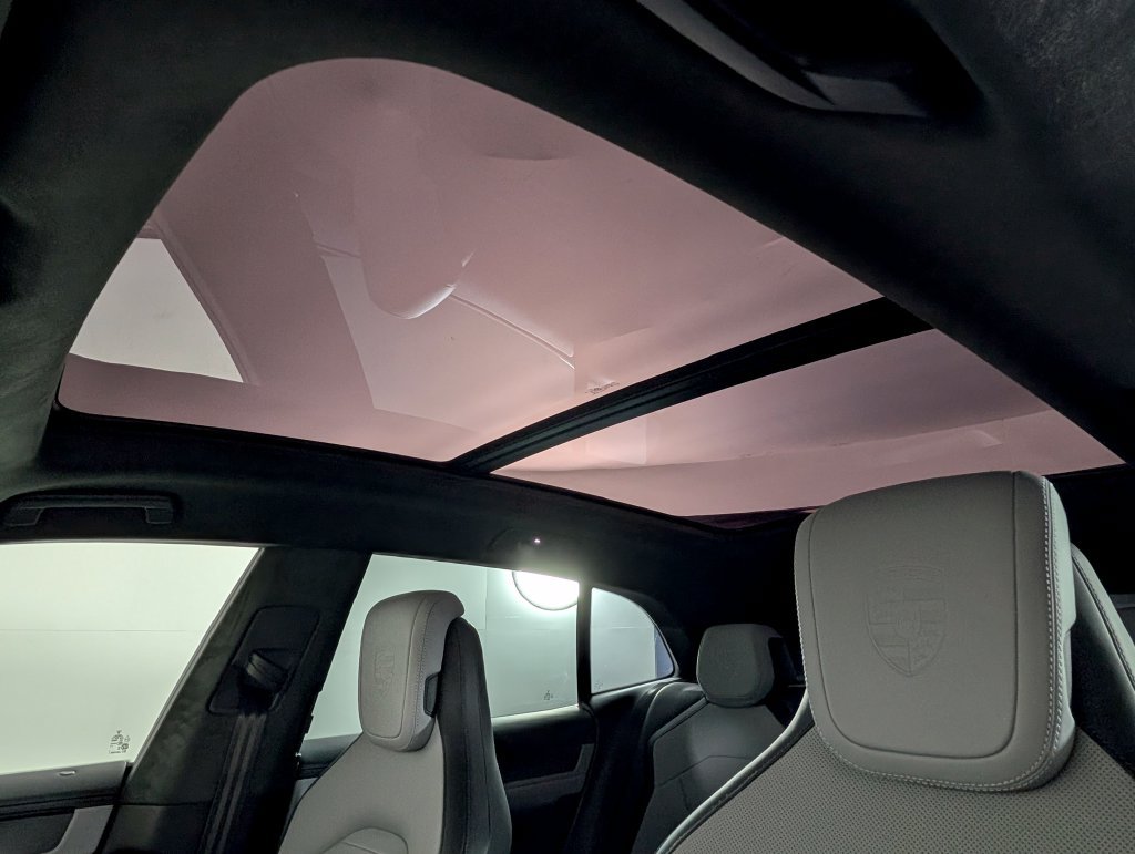 New 2026 Porsche Cayenne Turbo AWD/4WD image 30
