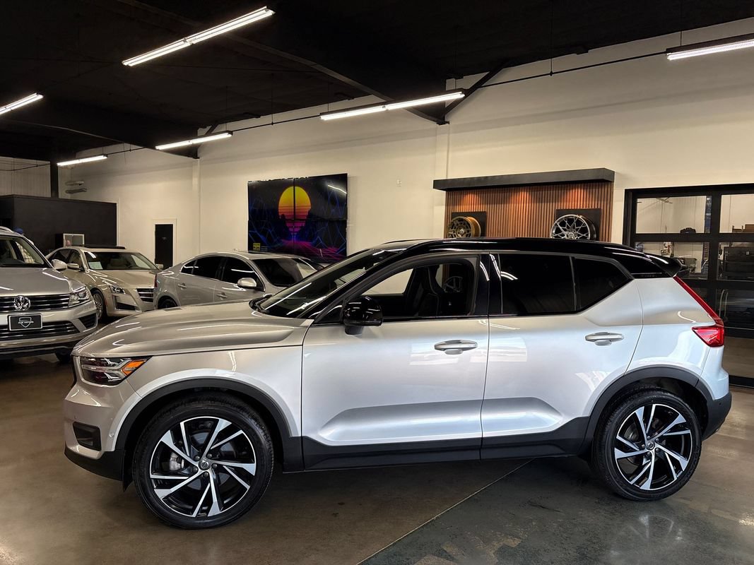 Used 2019 Volvo XC40 T5 R-Design AWD/4WD image 4