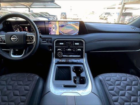 Used 2025 Nissan Armada Platinum Reserve image 15