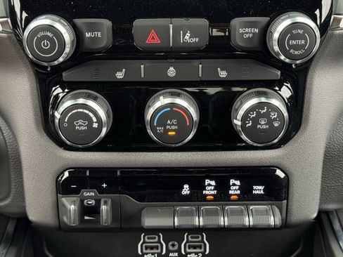 Used 2025 RAM 1500 Big Horn image 19