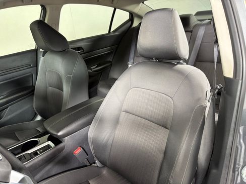 Used 2024 Nissan Altima 2.5 SV AWD/4WD image 10
