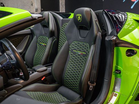 Used 2018 Lamborghini Huracan LP 580-2 RWD image 7