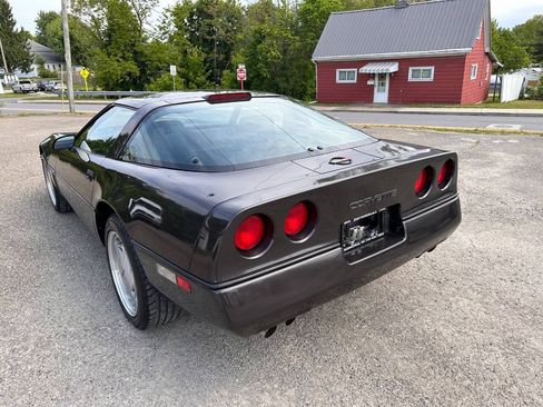 Used 1989 Chevrolet Corvette Coupe RWD image 13