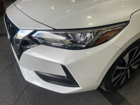 Used 2022 Nissan Sentra SV w/ SV Premium Package image 10
